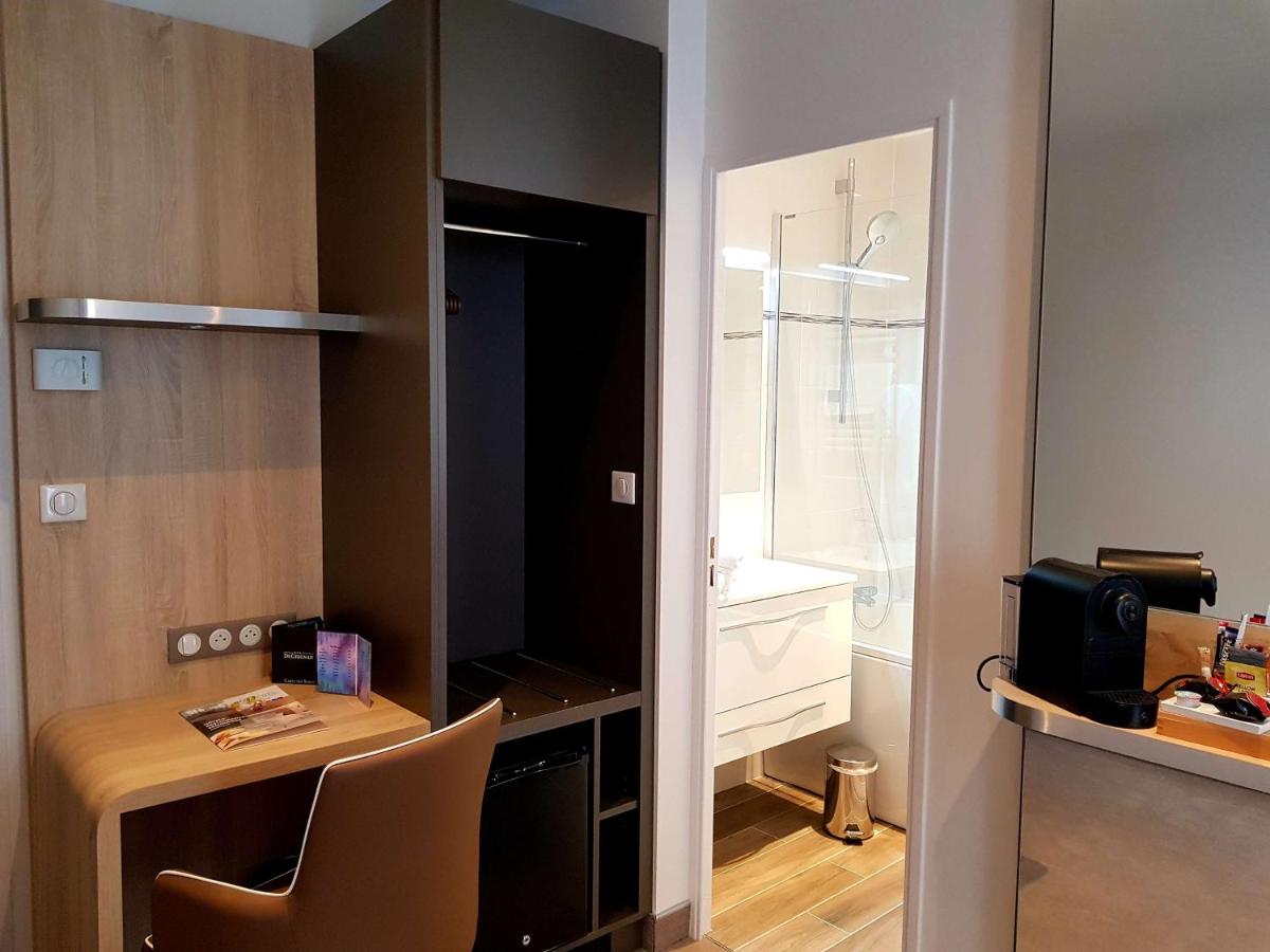 Cuisine ou kitchenette dans l'établissement Brit Hotel de Grignan Vichy