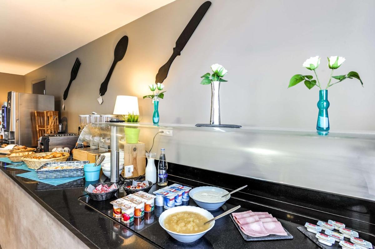 Nourriture dans l'hôtel ou à proximité