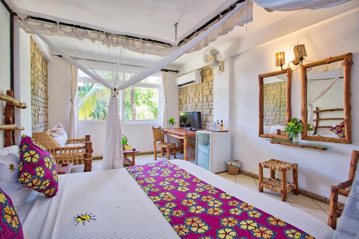 Kahama Hotel Mombasa - Housity