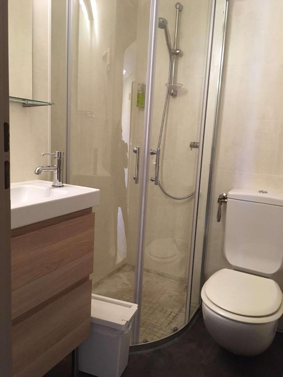 Brit Hotel Salon de Provence - Housity