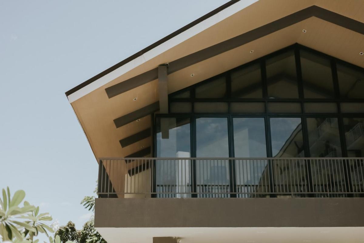 Amani Grand #332, Near Mactan Airport,Fast WIFI, Netflix & Pool - Housity