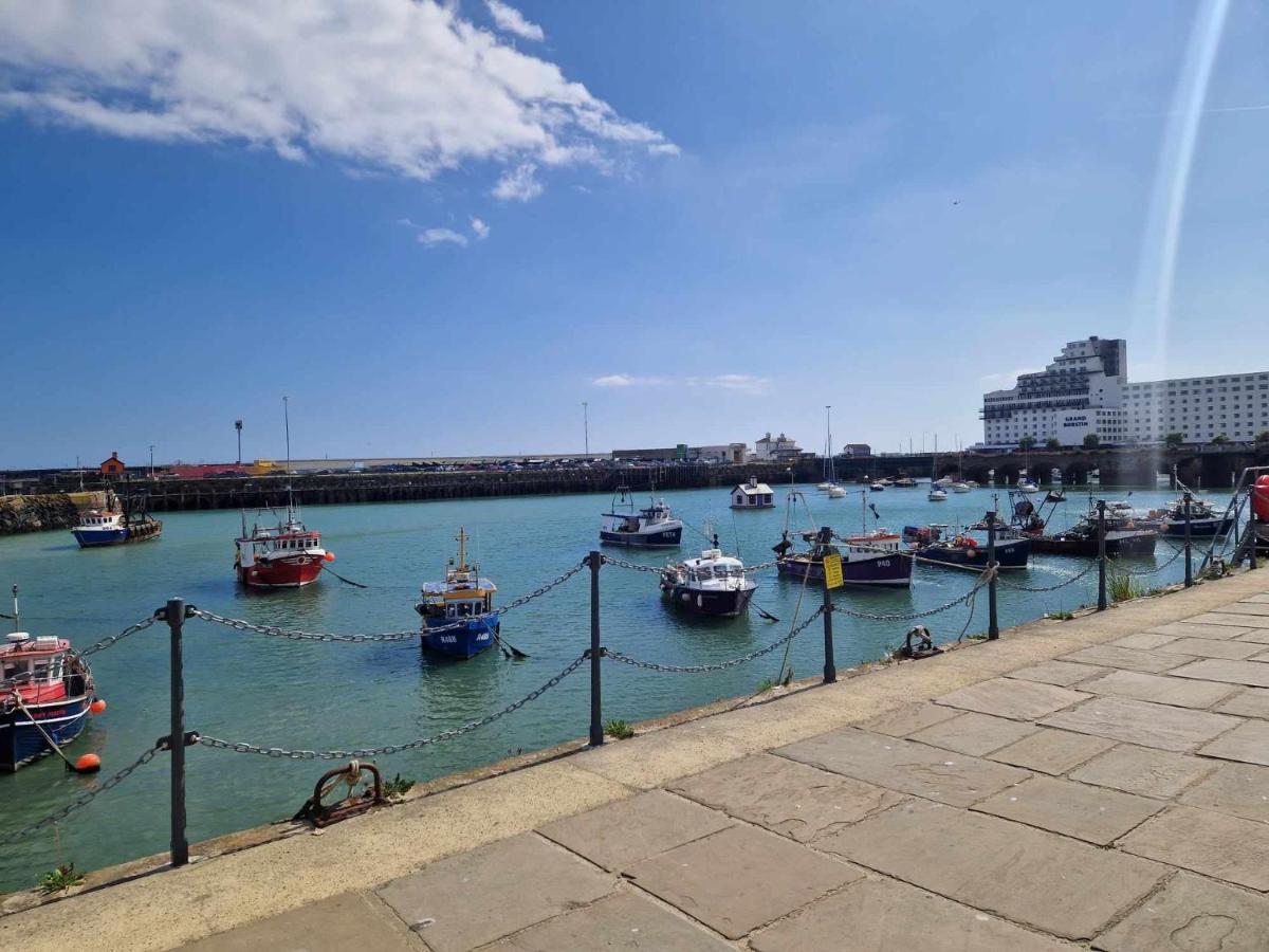 Double Room - Folkestone Harbour - Housity