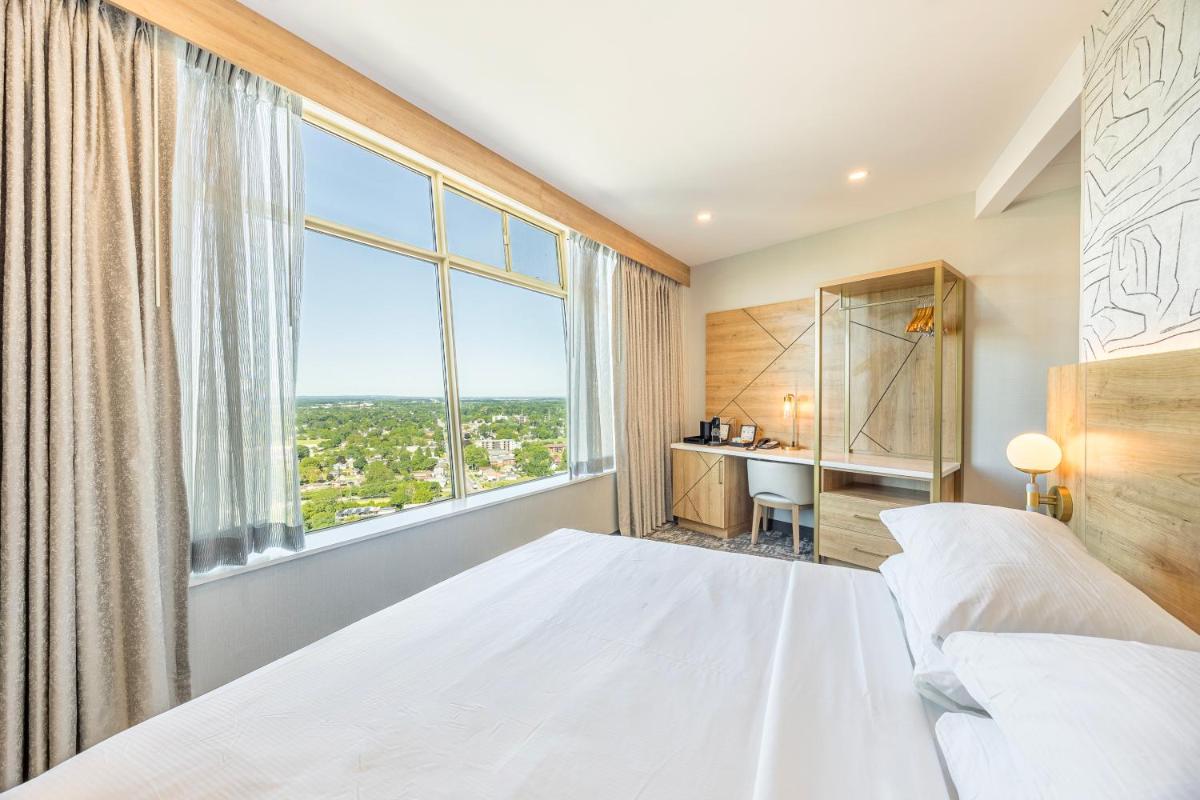 Suitetrails - Tower Hotel at Fallsview