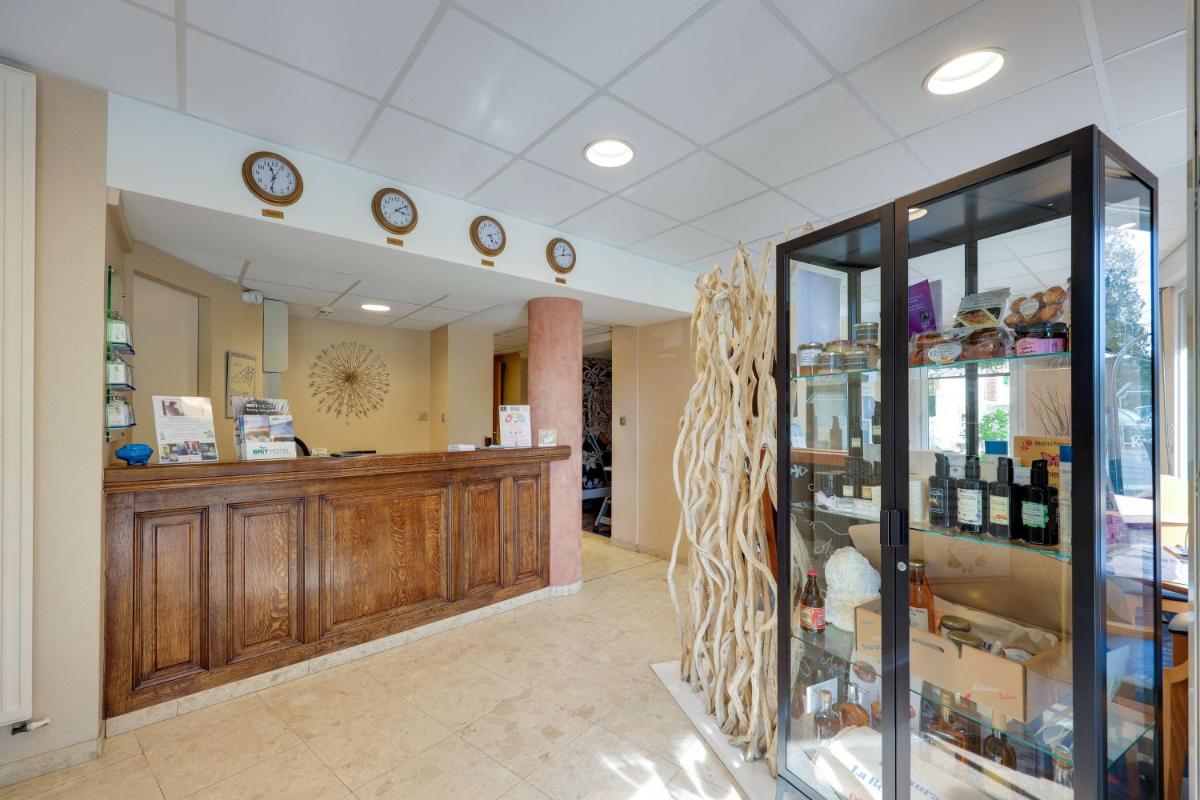 Boissons dans l'établissement BRIT HOTEL & SPA Le Roc au Chien