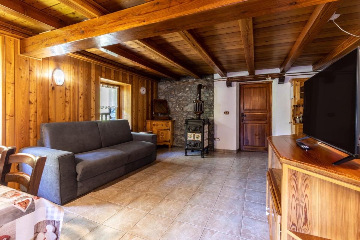 Seconda stella a destra - Housity