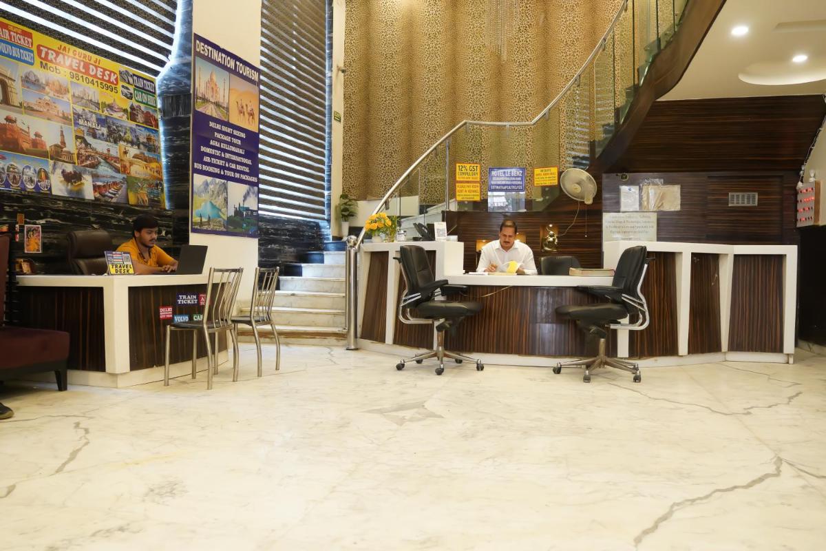 Suitetrails - Hotel Le Benz - New Delhi Train Station