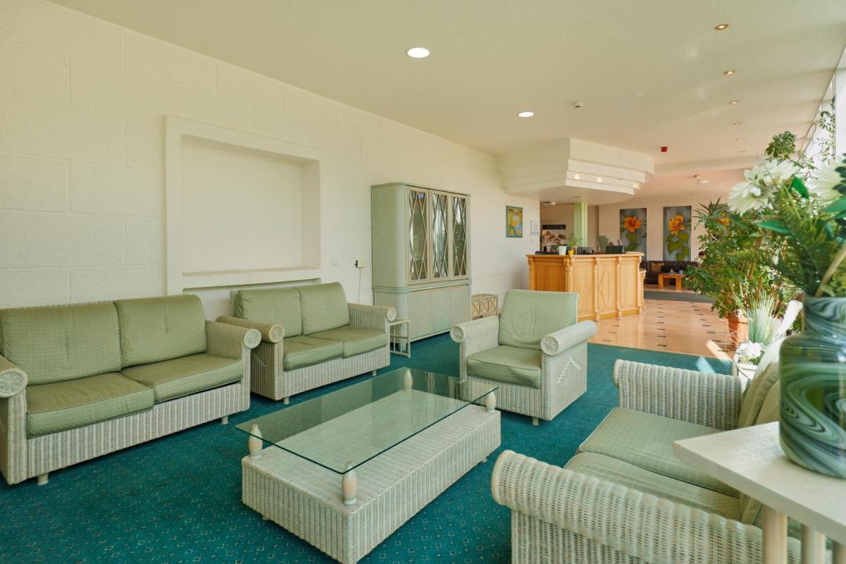 AXXON Hotel - Housity