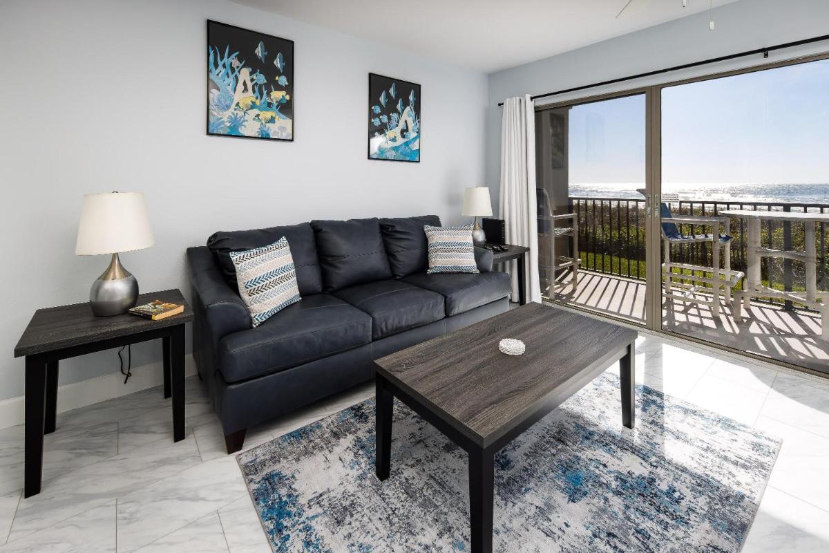 Emerald Twrs West 1003 - Housity