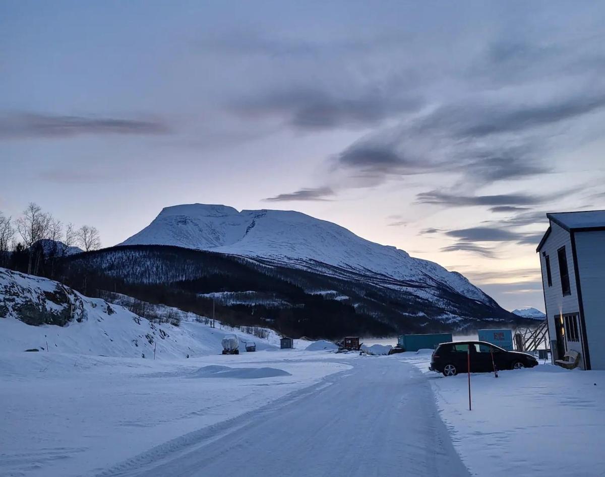 Arctic Sea lodge - cabin with panoramic view in Balsfjord - Housity