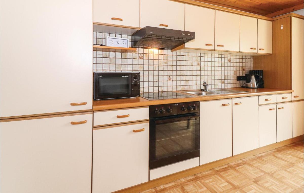 Ferienwohnung In Ruhiger Lage - Housity