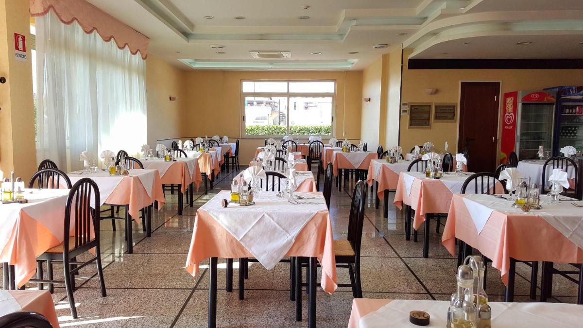 Re Di Cuori Hotel - Housity