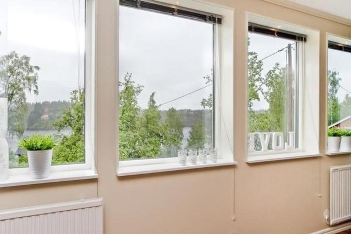 Nettes Ferienhaus in Norrköping mit Sonniger Terrasse - Housity