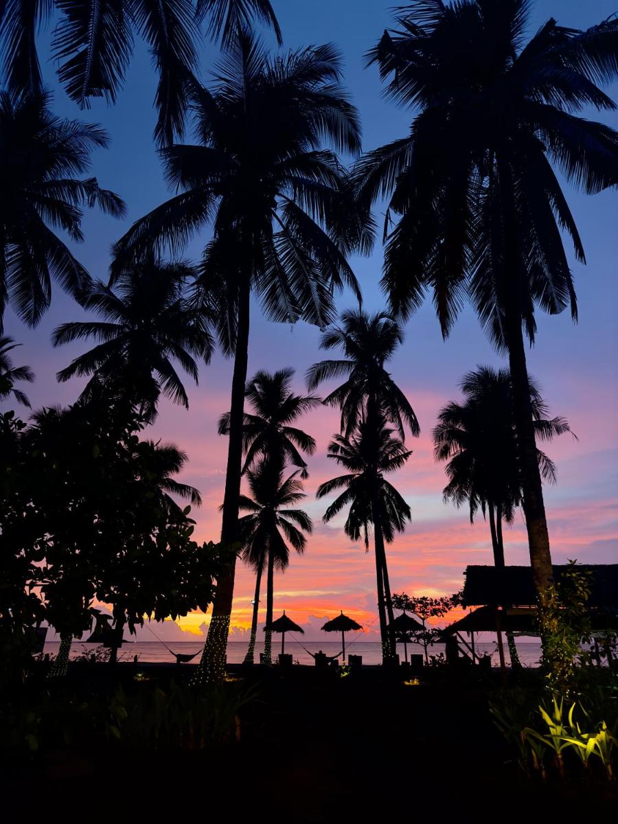 Eco Sanctuaries Nature Lodge Nacpan Beach, El Nido - Housity