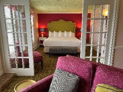 Stafford's Bay View Inn - Housity