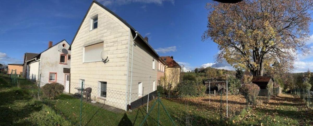 Wunderschönes Ferienhaus in Regnitzlosau mit Garten und Grill - Housity