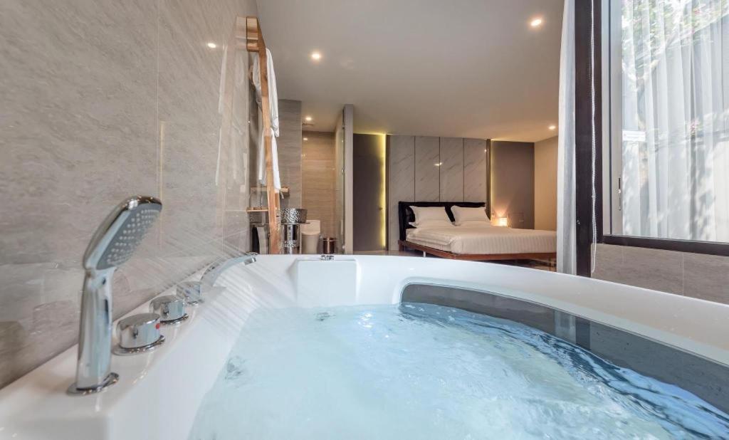 Suitetrails - The Valen Resort