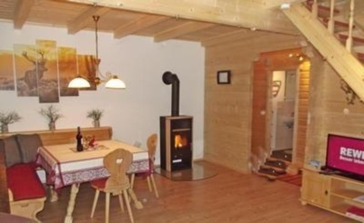 Ferienhaus Jagdhaus mit Kleiner Terrasse - Housity