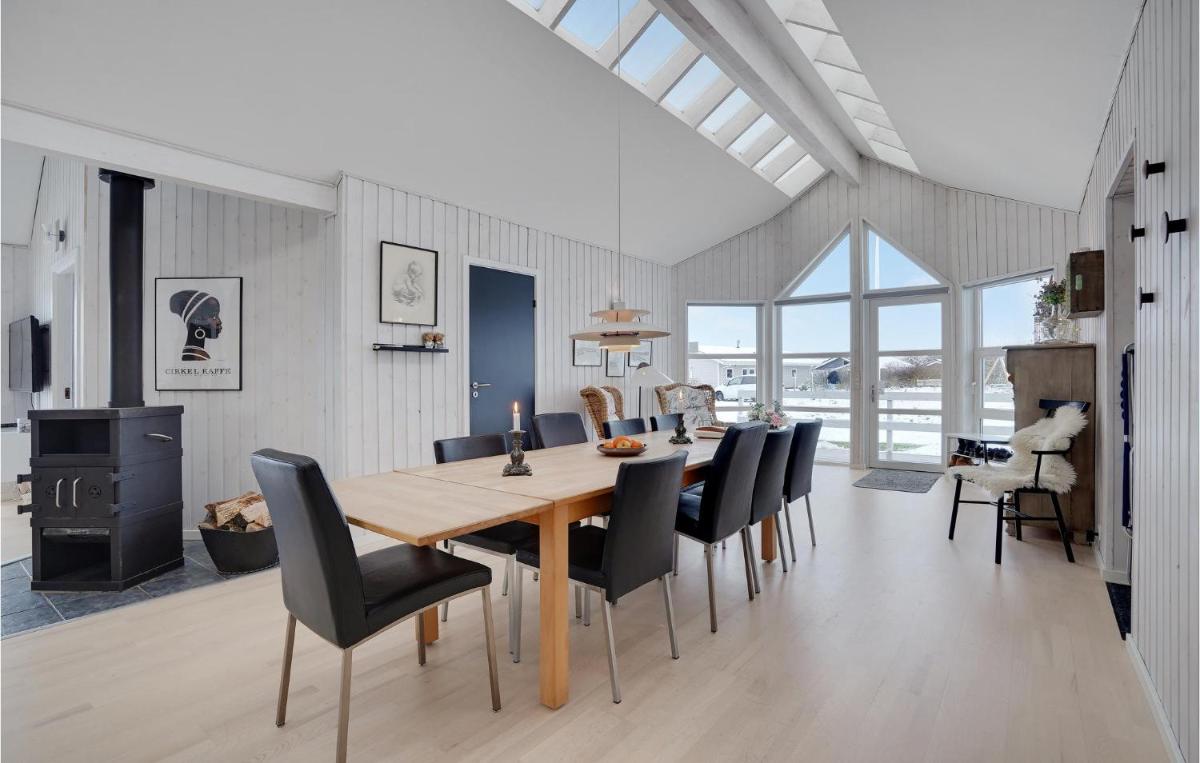Four-Bedroom Holiday Home In Tarm - Housity