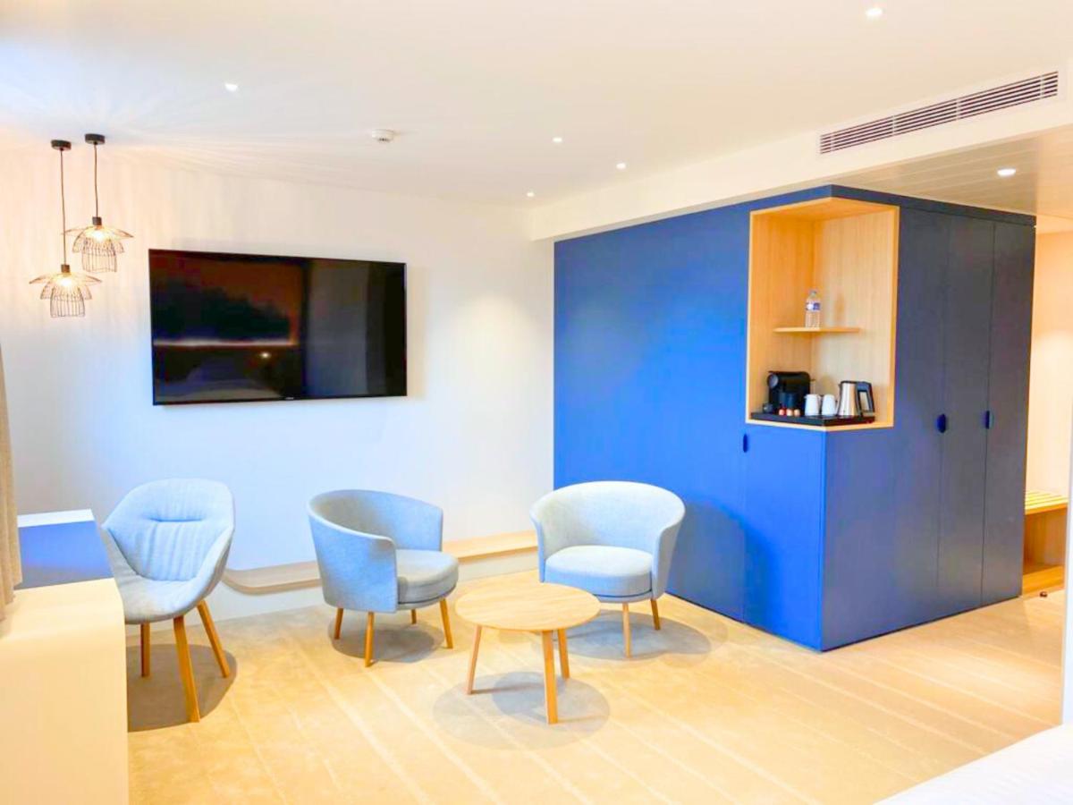 Cuisine ou kitchenette dans l'établissement Brit Hotel Piscine & Spa - Fougères