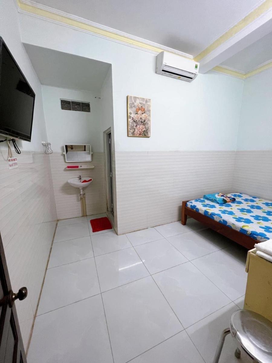 Nha Nghi 79 - Housity