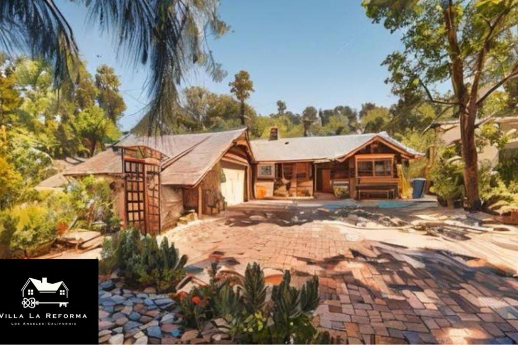 Villa La Reforma - Newly Designed 4BR HOUSE & POOL in Los Angeles by Topanga - Housity