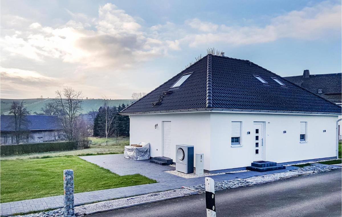 Nice Home In Aue-Bad Schlema With Wifi - Housity