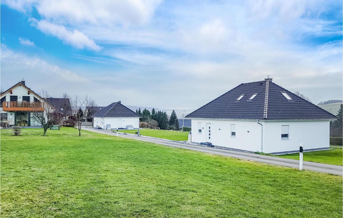 Nice Home In Aue-Bad Schlema With Wifi - Housity