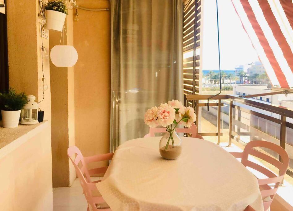 Apartamento con WIFI y piscina cerca del mar - Housity
