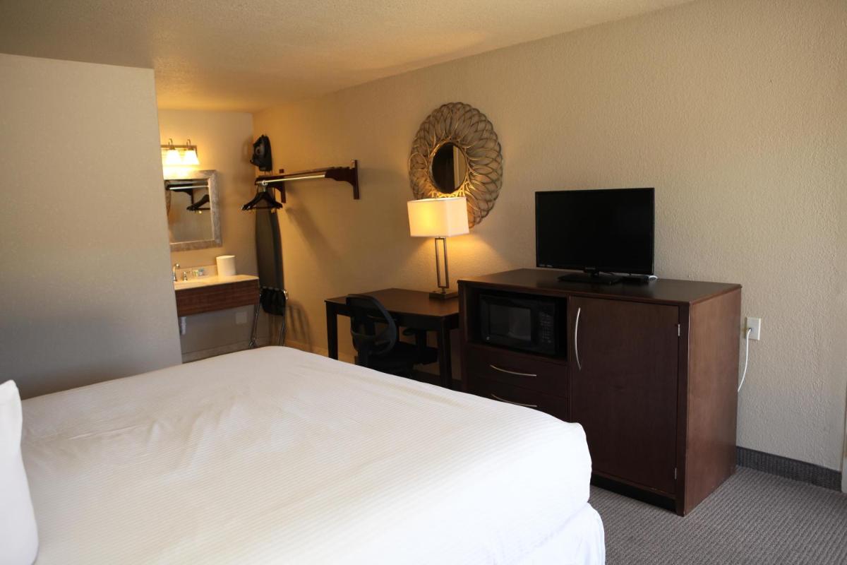 Unique Suites Hotel - Housity