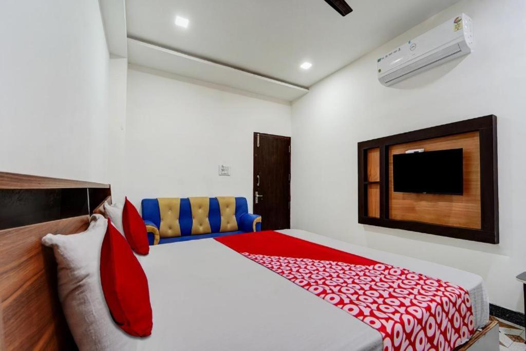 Aditya Inn - Housity