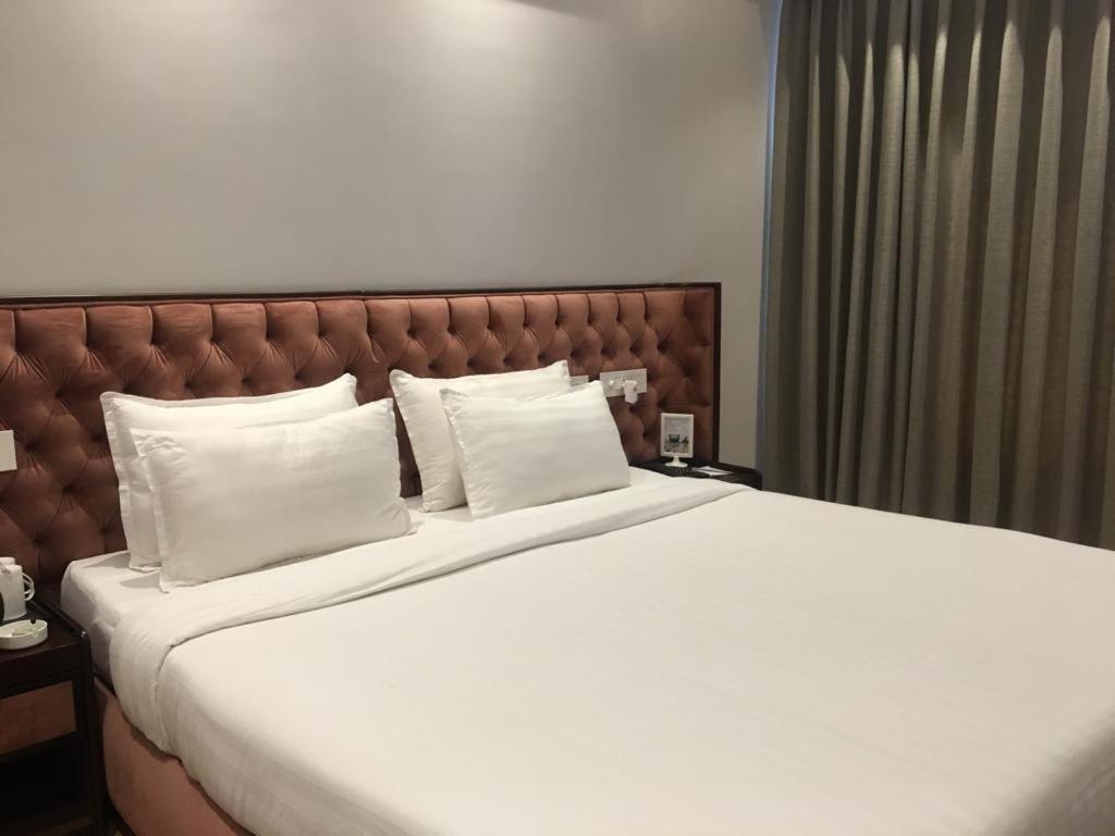 Hotel Accord Premier - Housity
