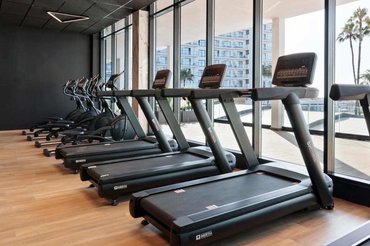 Gimnasio o instalaciones de fitness de Hotel Best Triton