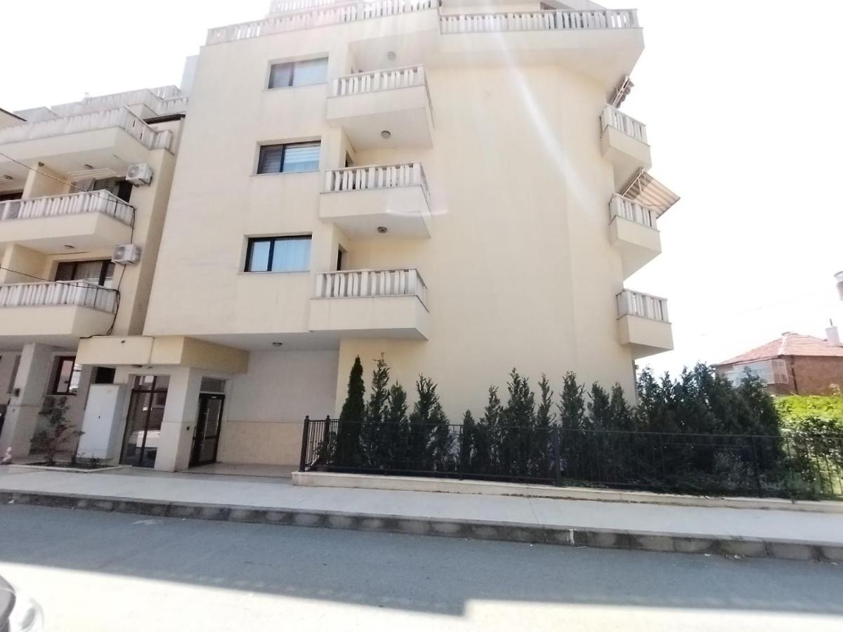Apartments Sarafovo - Housity