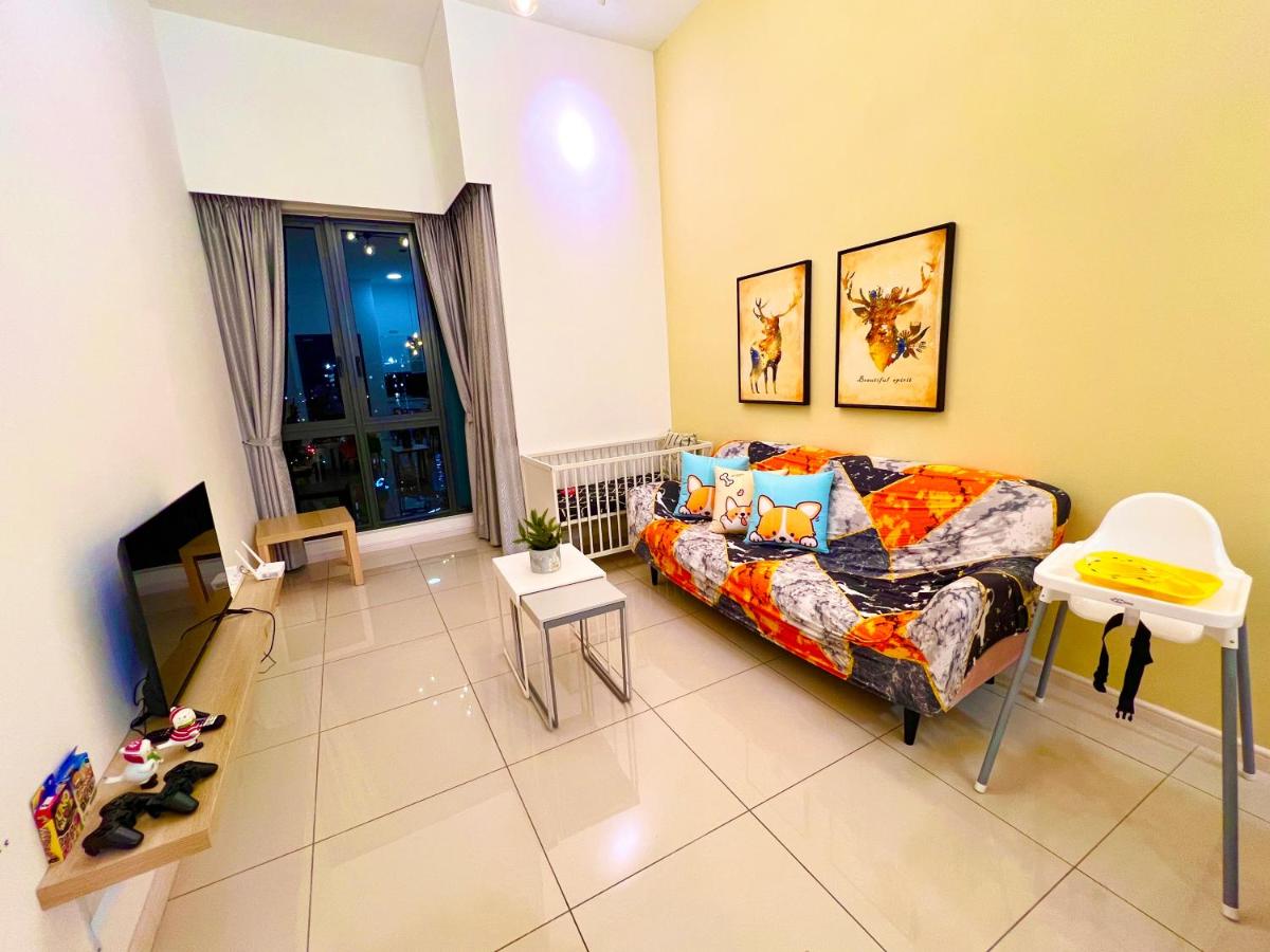 Legoland-Happy Wonder Love Suite-Elysia- Max8pax-with Garden-Pool view - Housity