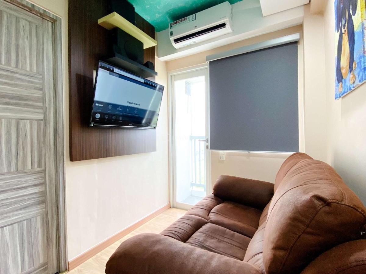 Best Deal and Homey 1BR Apartment Grand Sentraland Karawang By Travelio - Housity