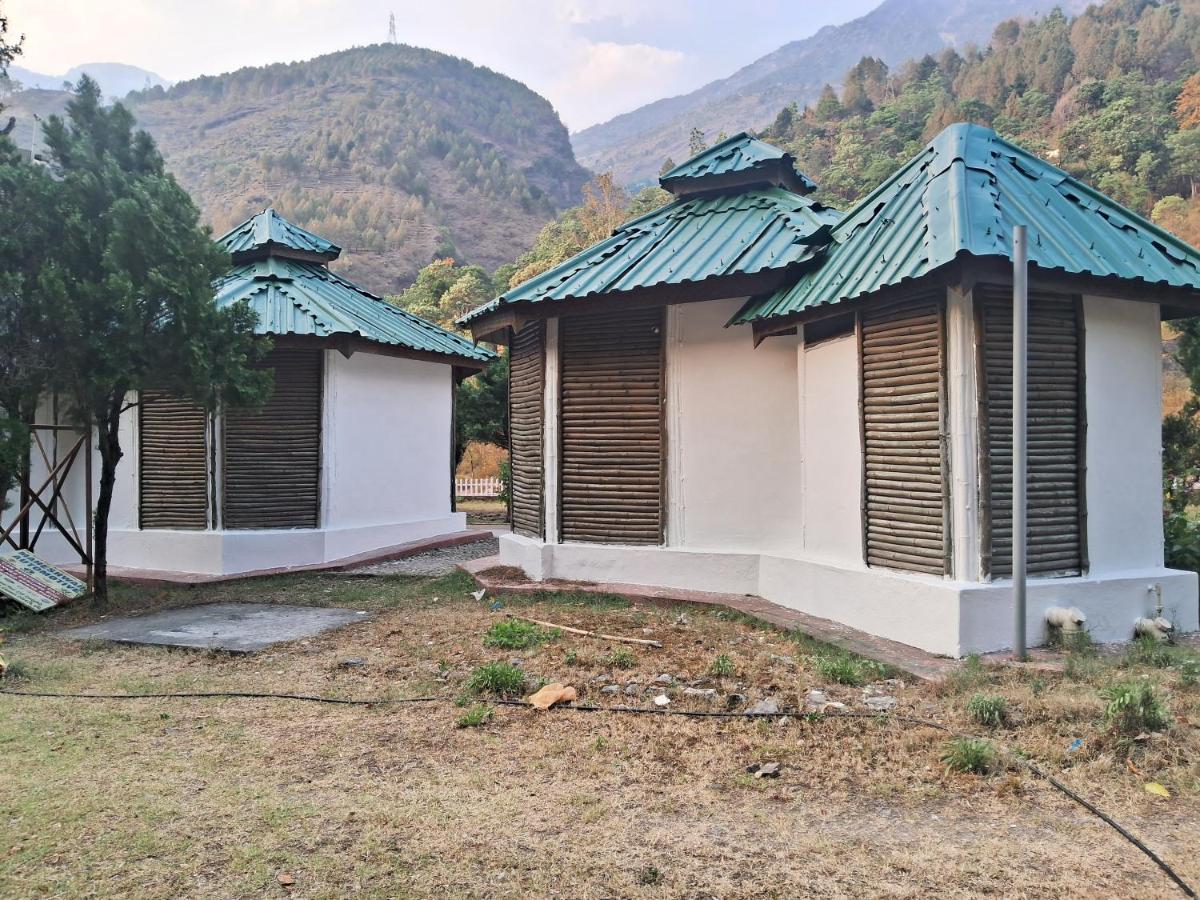 अरण्यम बैम्बो रिसॉर्ट - Housity