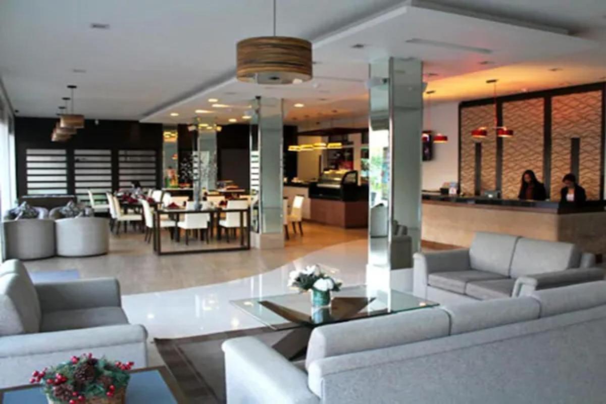 Casablanca Suites Near Airport - Housity