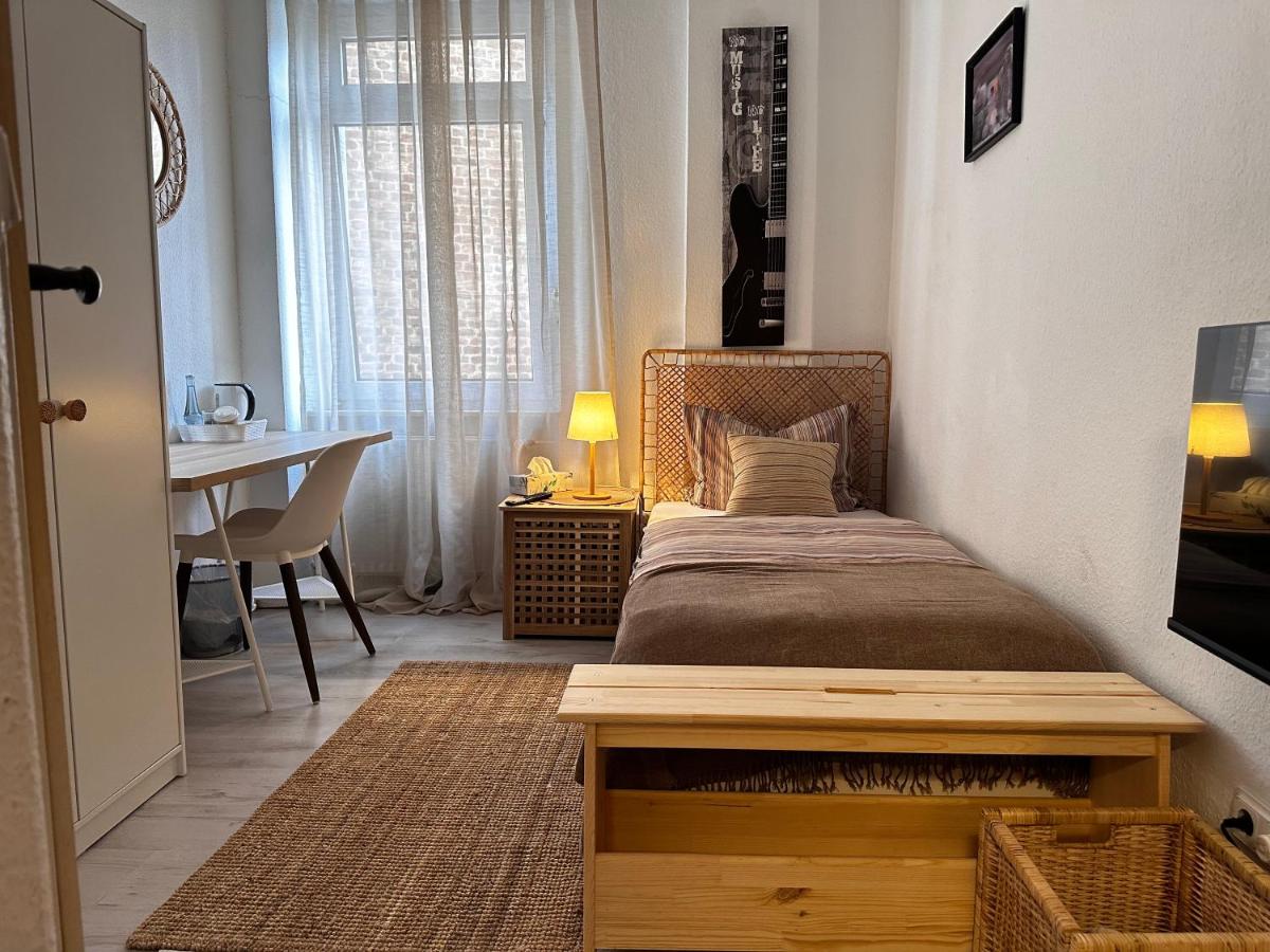 Hotel Royal - Housity