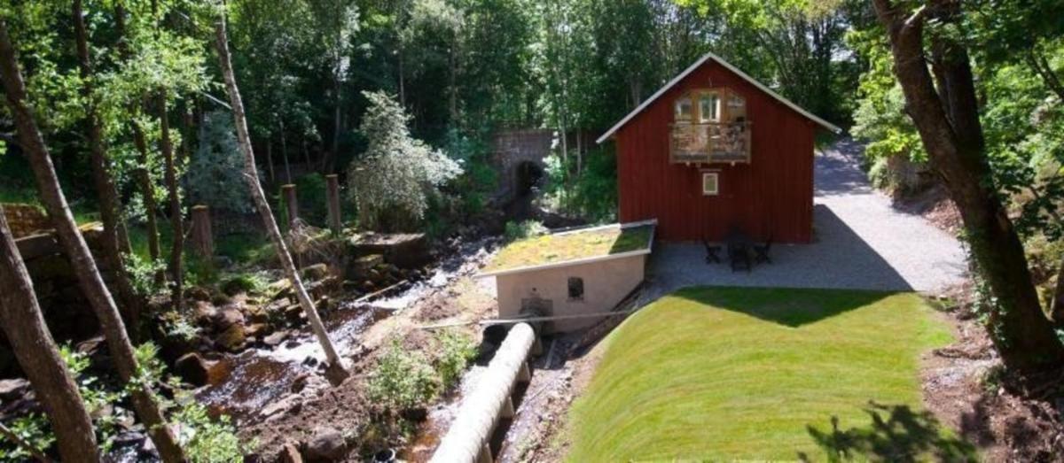 Direkt am See gelegenes Ferienhaus - Housity