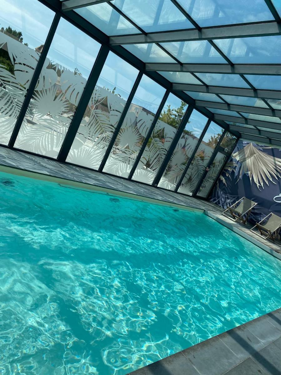 Piscine de l'établissement Best Western Eden SPA ou située à proximité