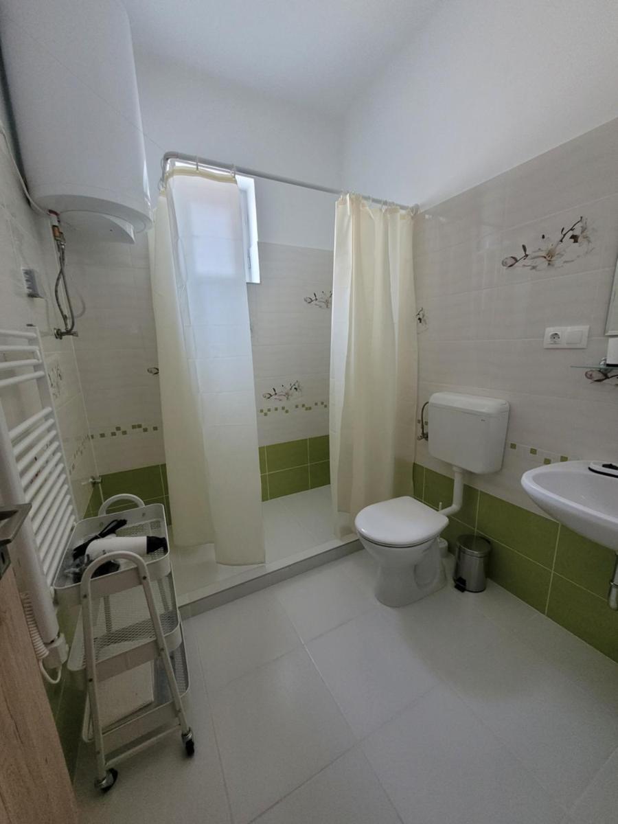 Suitetrails - AZTA central Apartments