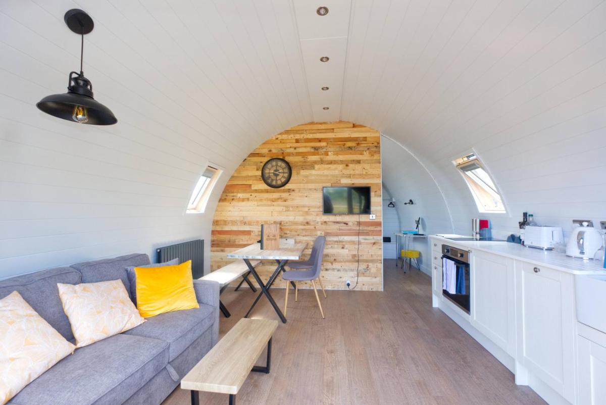 North Coast 500 Pods - Brora - Housity