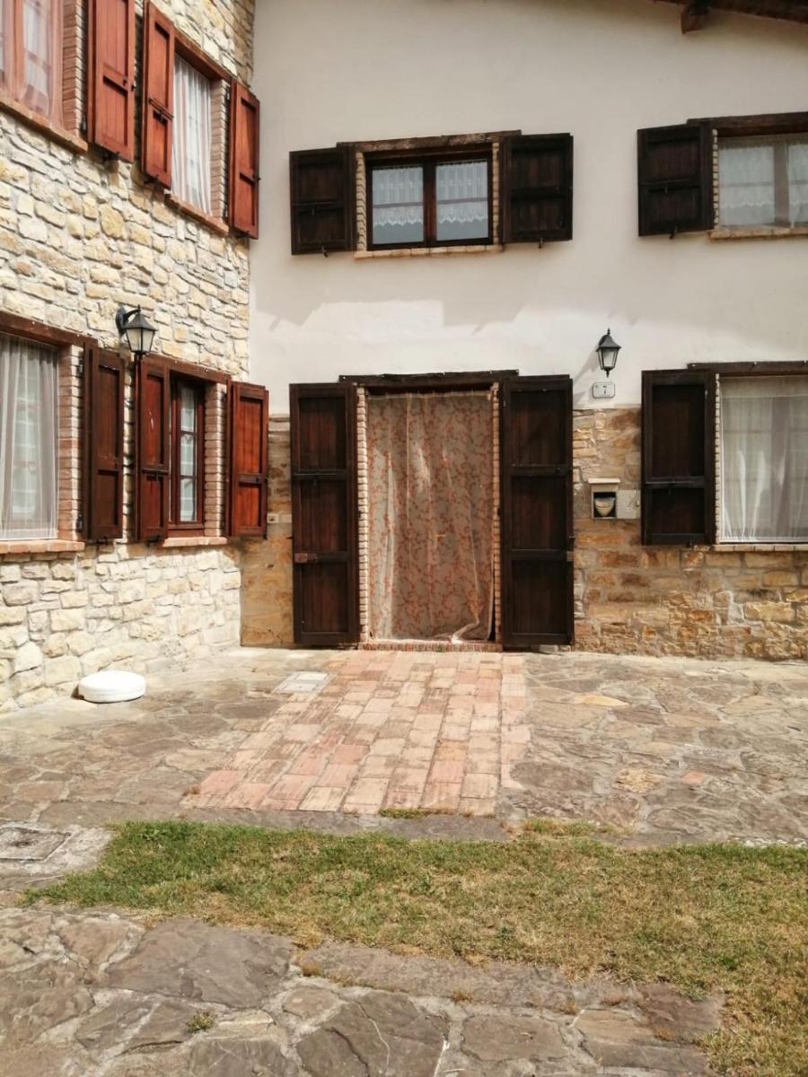 Il maniero di Besozzola - Housity