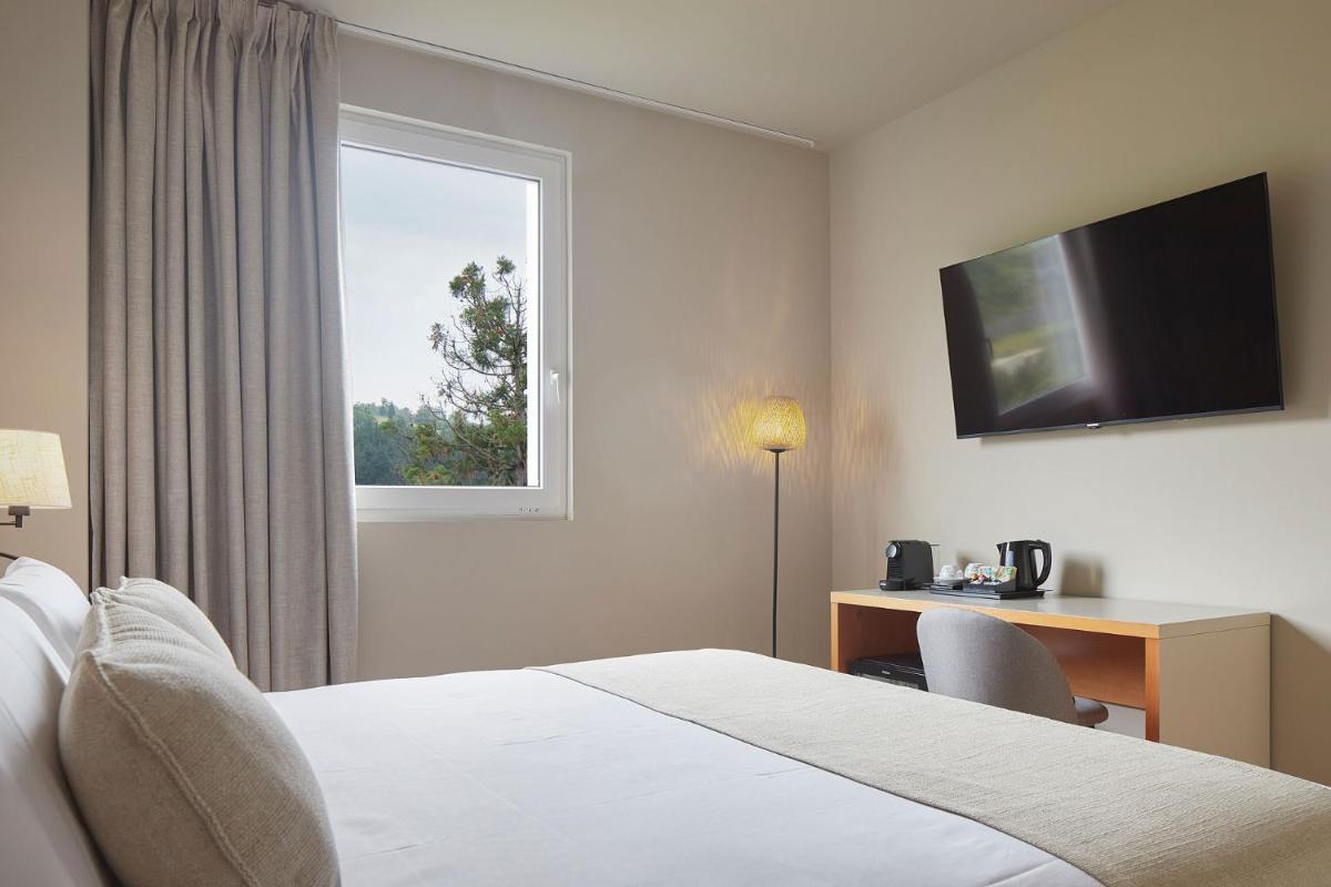 Hotel Sukha - Housity