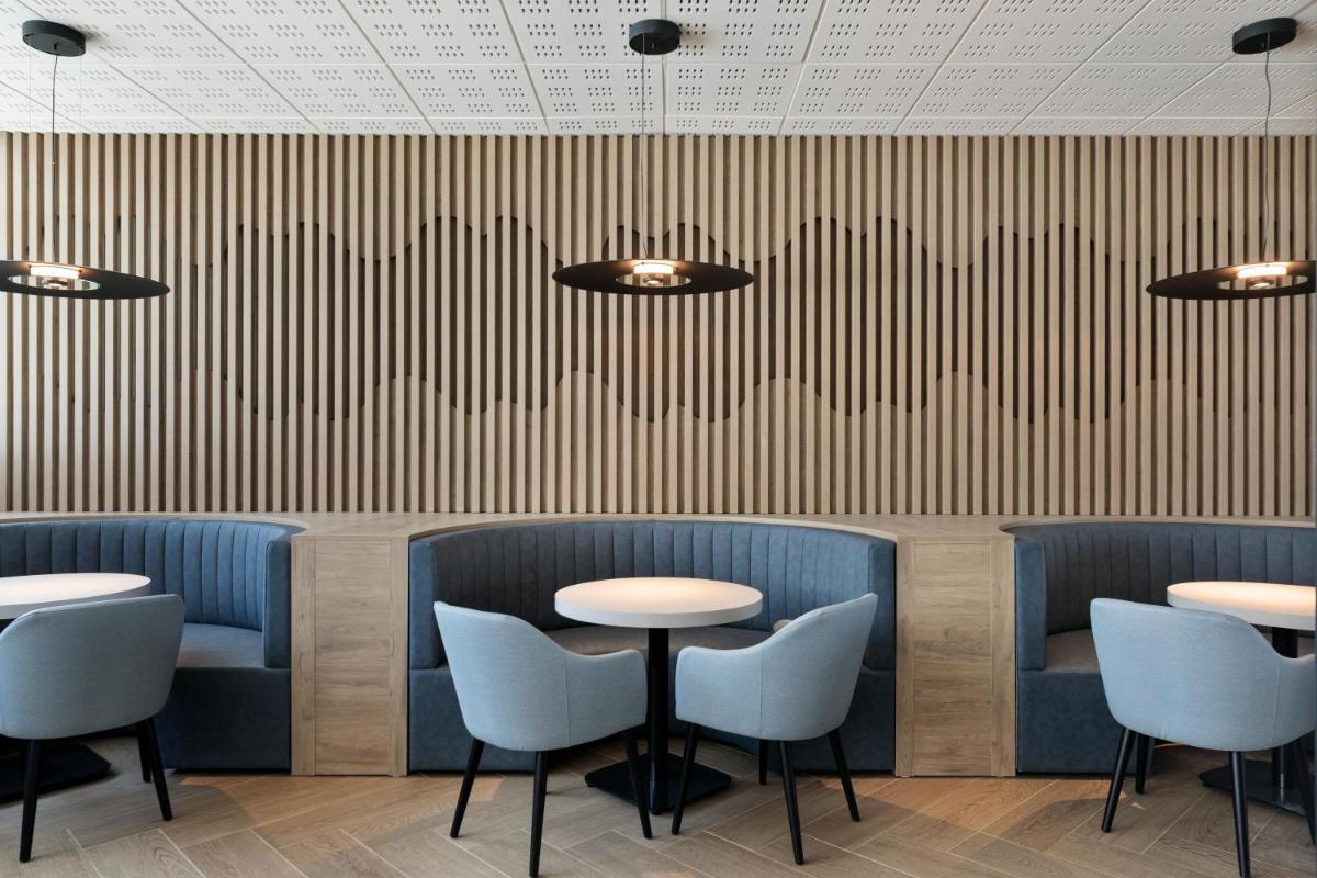 Zona de estar de Hotel Best Triton