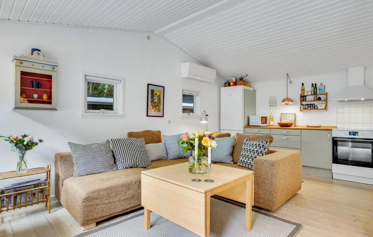 Nice Home In Frederiksværk With Wifi - Housity