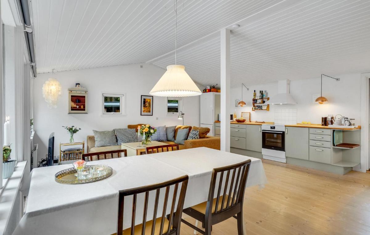 Nice Home In Frederiksværk With Wifi - Housity