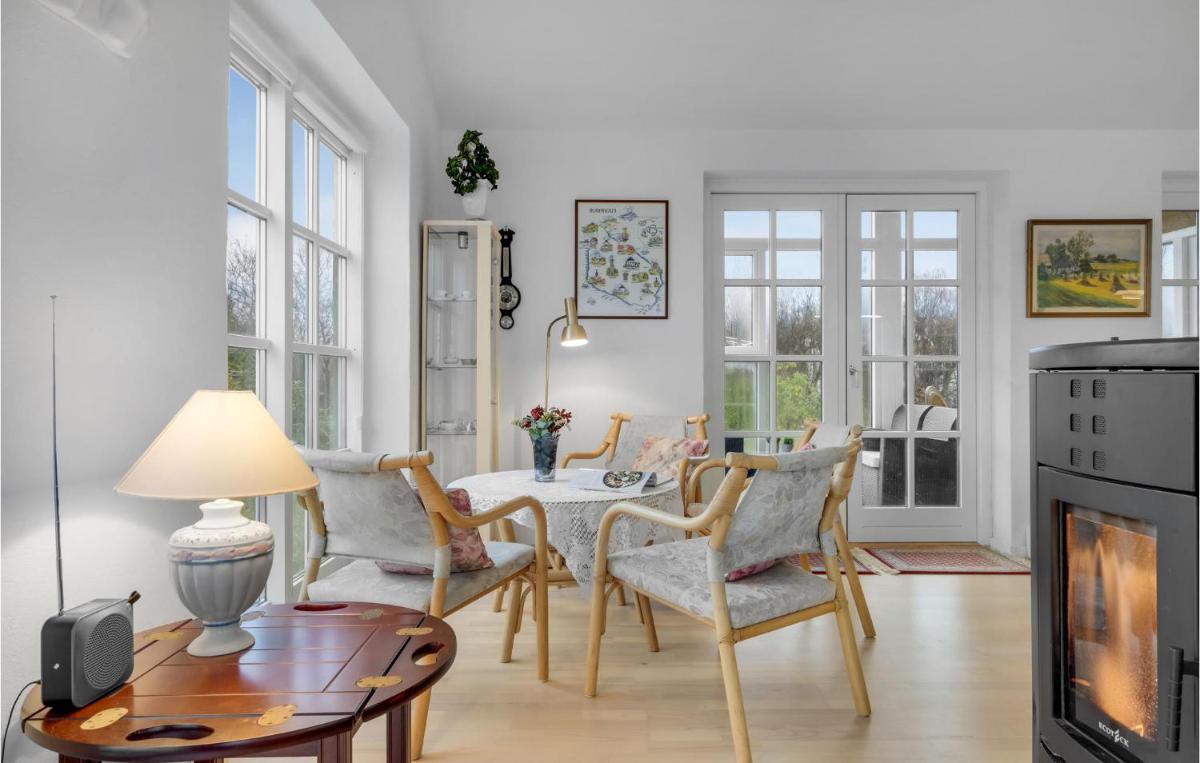 Lovely Home In Ølsted With Kitchen - Housity