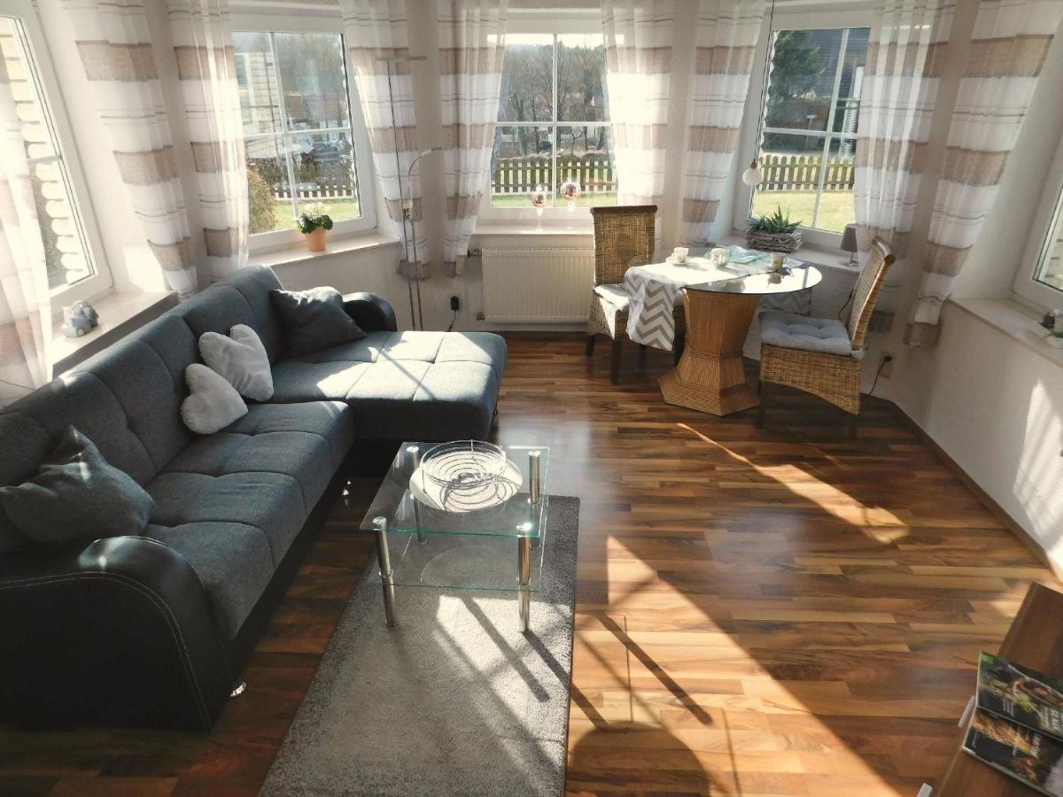 Suitetrails - Ferienwohnung Dünschede mit Garten und Terrasse