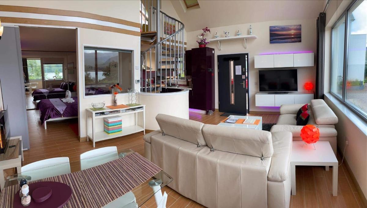The Moorings - Housity